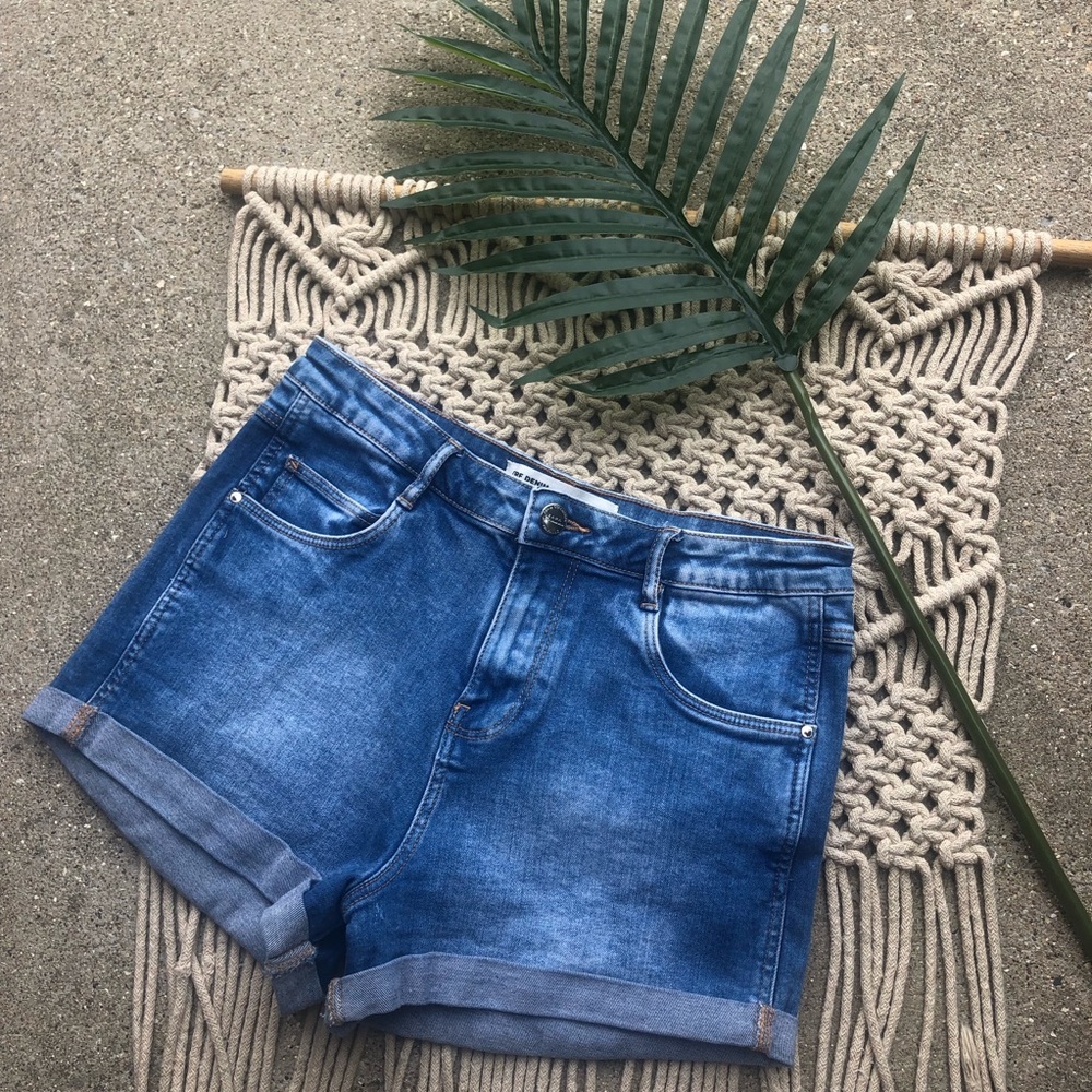TRF Denim Zara Jean Shorts Size 4